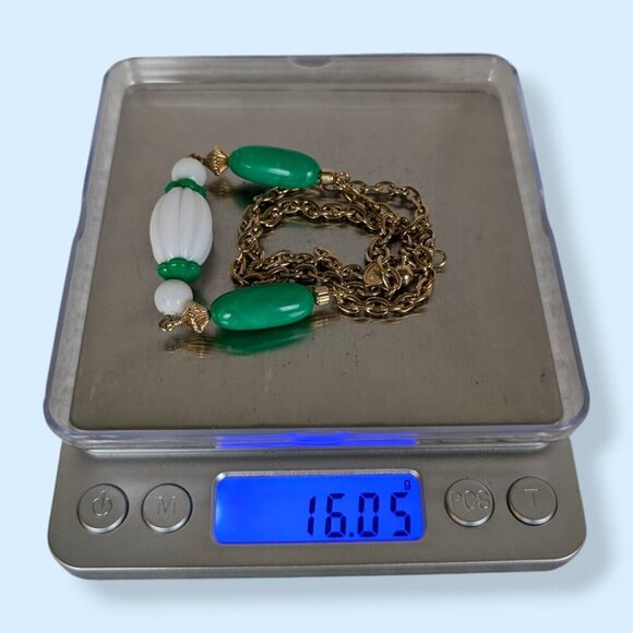 (2/$20) Vintage Avon 1970's Green & White Beaded Necklace - Picture 5 of 5
